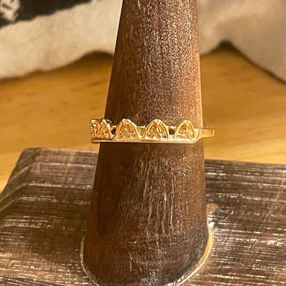 Dainty Gold Crown Band Ring Size 6.5 - Picture 1 of 2